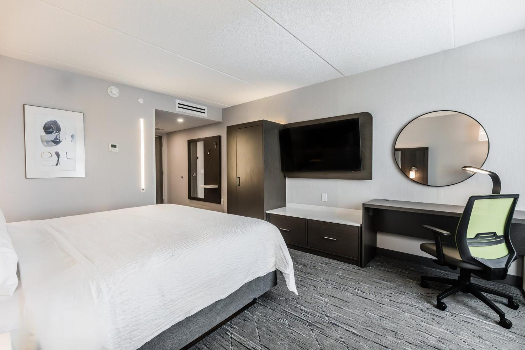 Holiday Inn Express & Suites - Toronto Airport South By Ihg Exterior foto