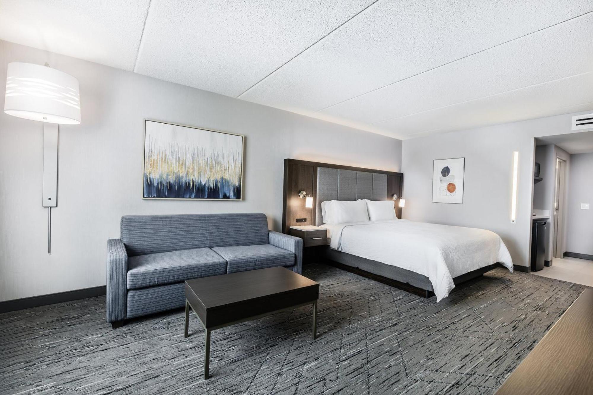 Holiday Inn Express & Suites - Toronto Airport South By Ihg Exterior foto