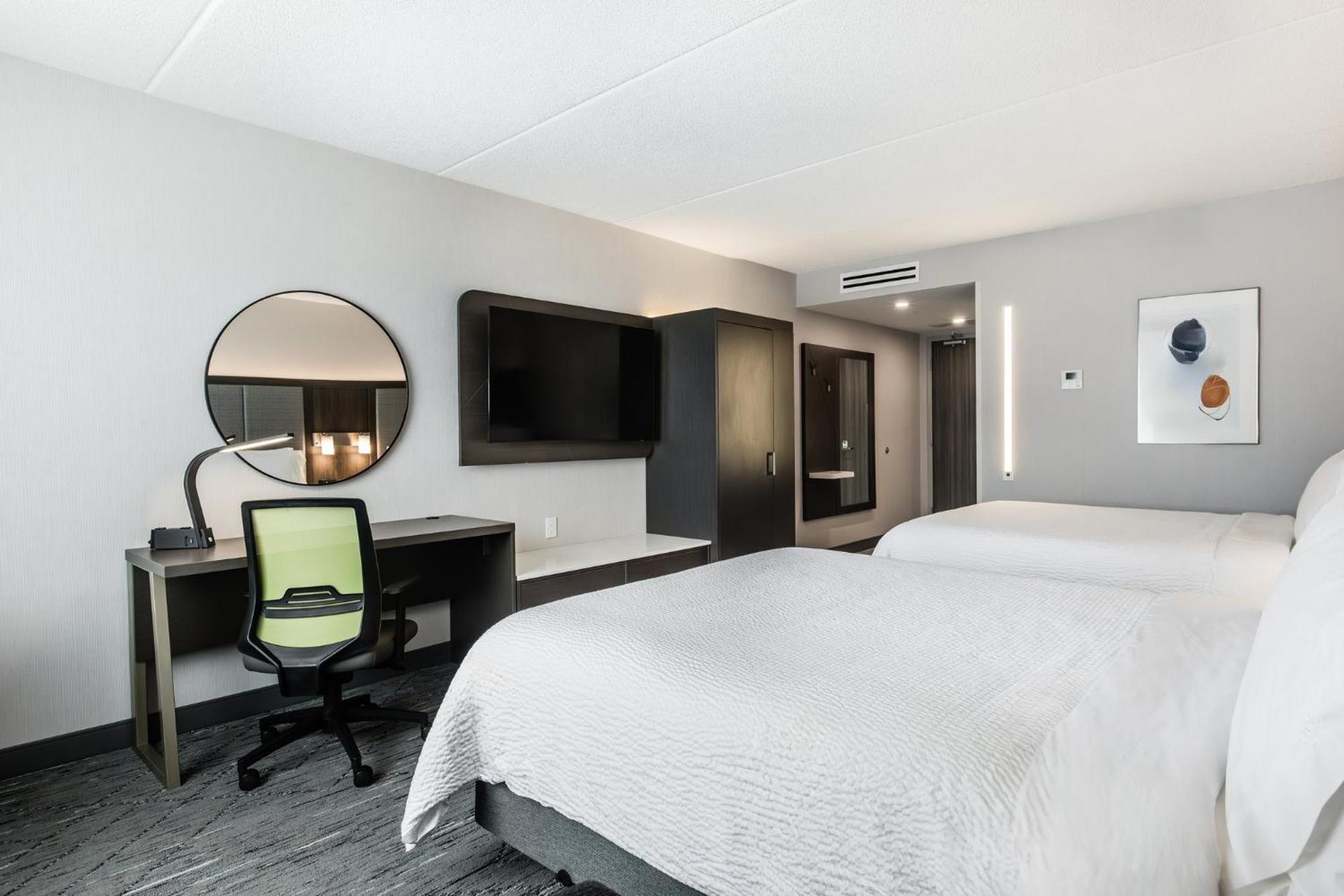 Holiday Inn Express & Suites - Toronto Airport South By Ihg Exterior foto